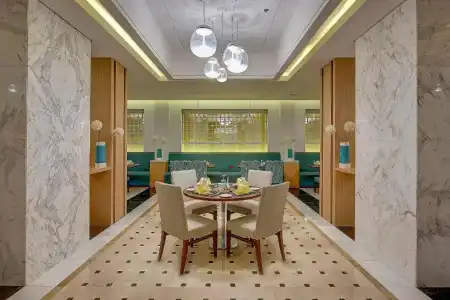 Royal Continental - 3
