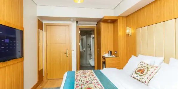 Obelisk & Suites - 15