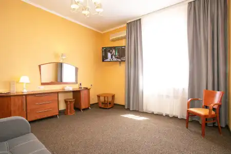Palas - 80