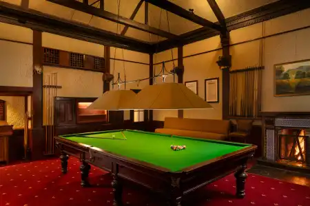 The Hill Club - 10