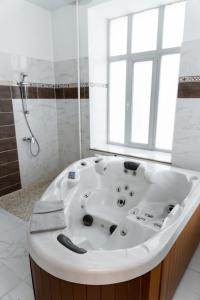 Maly Na Chernikovskoy - 90