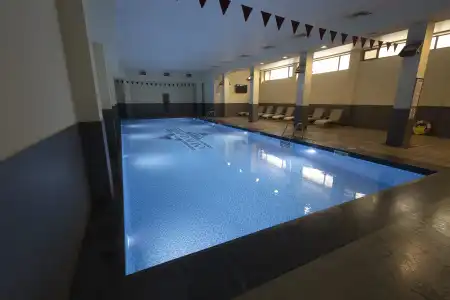 Ani Plaza - 1