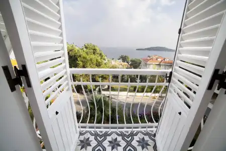 Triada Büyükada - 10
