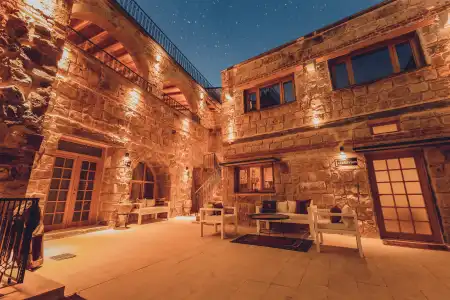 Pinhan Cave Suites - 1