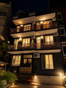 New Batumi with Balcony & View Guest House - 22