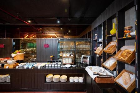 RakYim Siam Sukhumvit 15 - 20