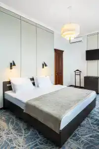 Rush Inn - 69