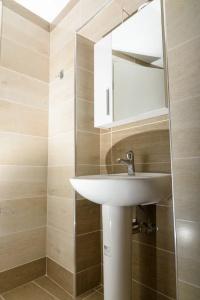 Theasis Athens - 89