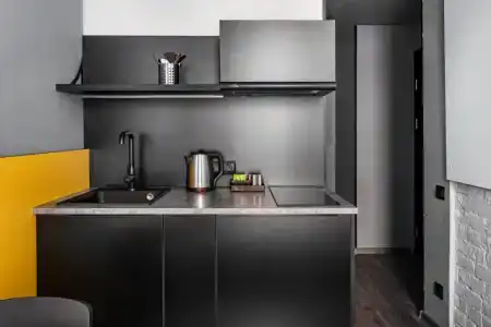 Grinfil na Lermontovskom - 81