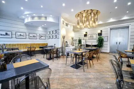 Boutique Golden Triangle - 12