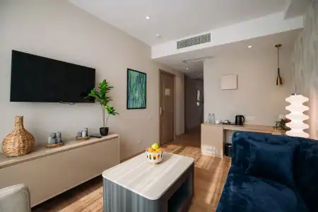 Monday by Dnt Group - 17