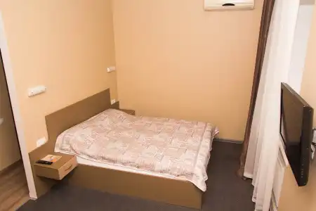 Yuzhnyij Dvorik Apart-Hotel - 57