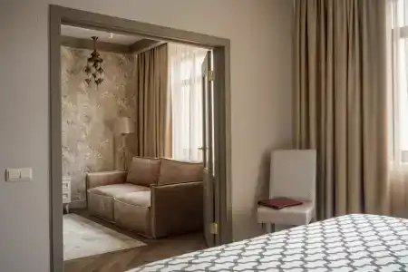 Suleiman Palace - 100