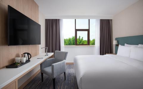 DoubleTree by Hilton - 45