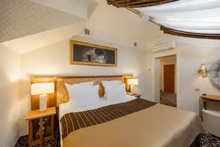 Dvor Podznoyeva Main Building - 87