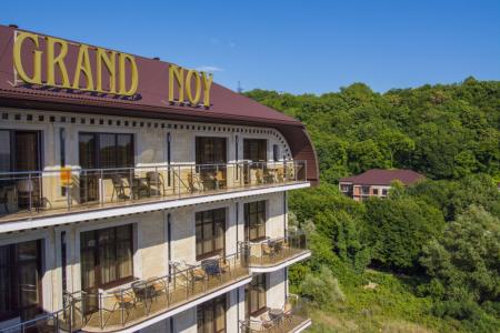 Grand Noy - 40