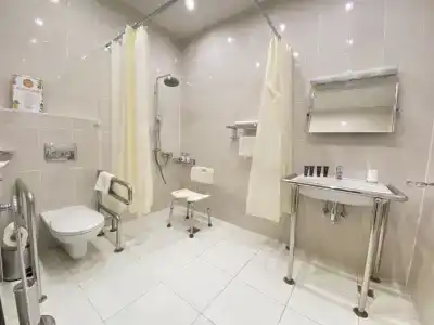 7 Avenue and SPA - 66