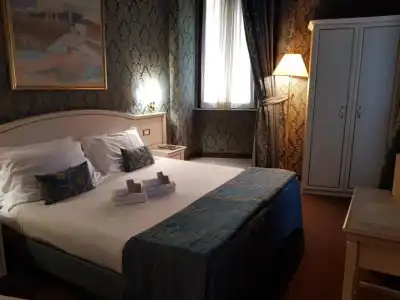 Residenza Canova Tadolini Luxury Rooms & Suites - 28
