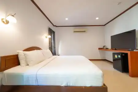 The Green Beach Resort - 129