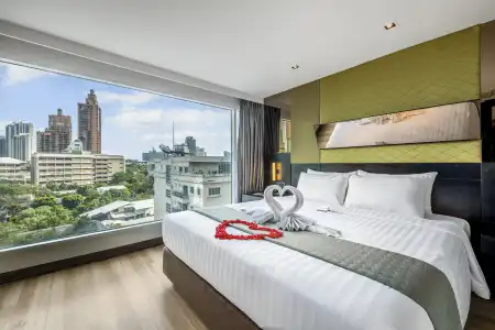 Golden Tulip Mandison Suites - 42