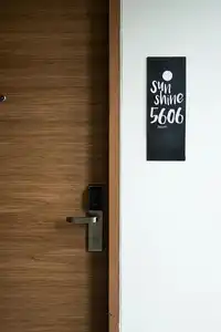 Sunshine Hip - 30