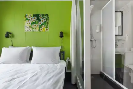 Live by Originals - 75