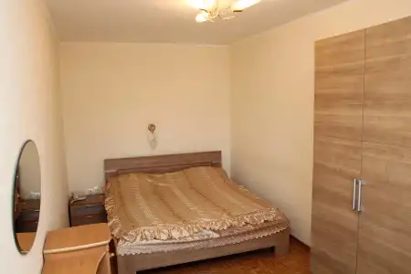 Rent - 8