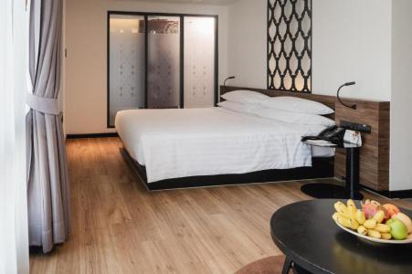 RakYim Siam Sukhumvit 15 - 49