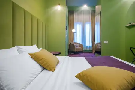 HB Freeze Inn - 23