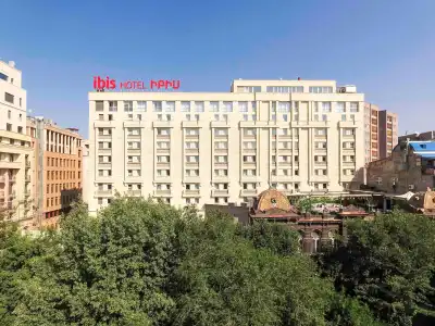 ibis Center - 9