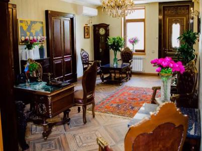Royal Antique Boutique - 3