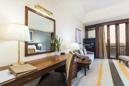 Chatrium Royal Lake Yangon - 157