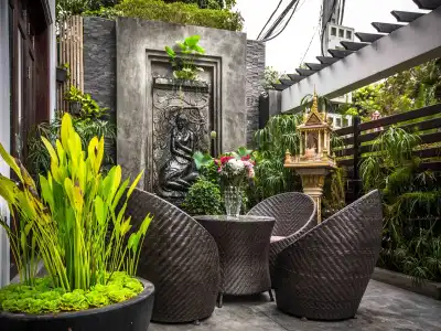 The Heli Boutique - 29