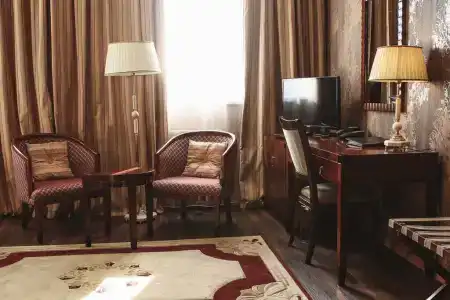 Gloria Business - 106