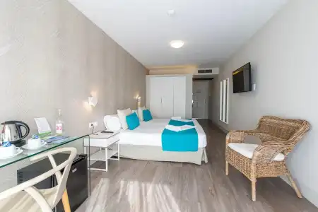 Ereza Mar - Adults Only - 10