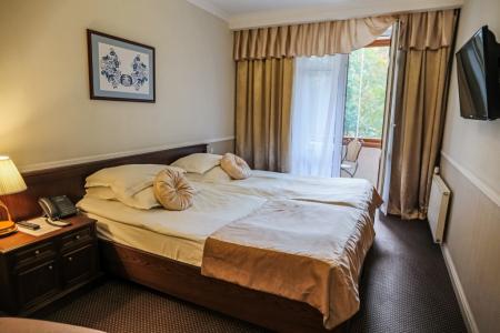 Аглая Кортъярд - 122