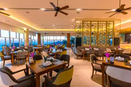 Wyndham Grand Phuket Kalim Bay - 13