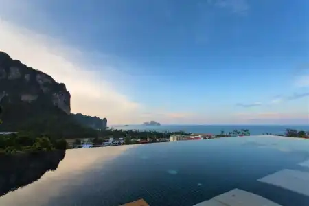 Avani Ao Nang Cliff Krabi Resort - 4