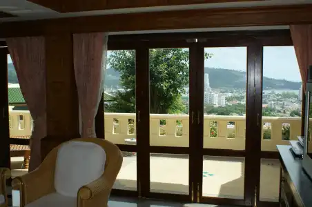 Prince Edouard Apartments & Resort - 10