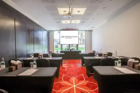 Crowne Plaza Yas Island, an IHG - 11