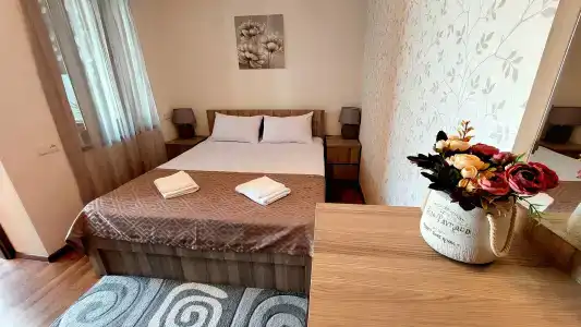 Green Garden Apartments - 14