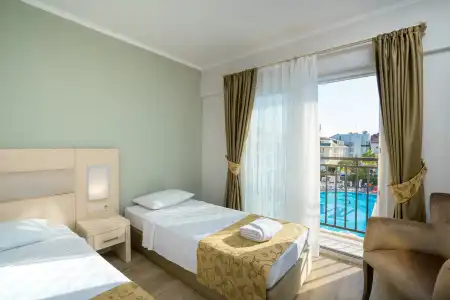 White Lilyum - All Inclusive - 23