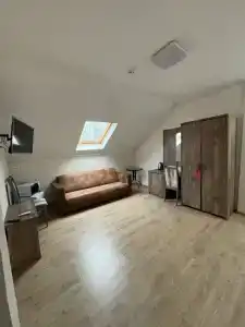 Ellison Mechta - 101