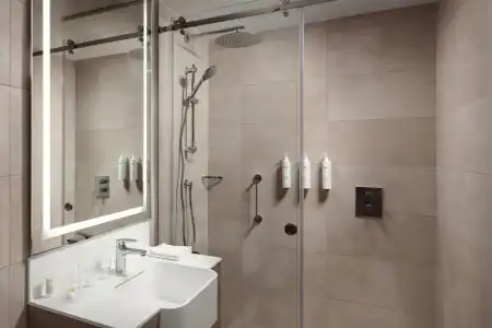 Courtyard By Marriott - 33
