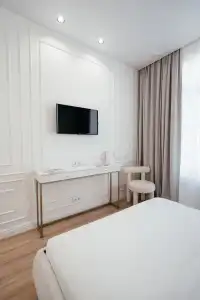 Suite - 48