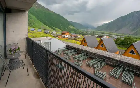 Step Inn - Kazbegi Boutique-Hotel - 37