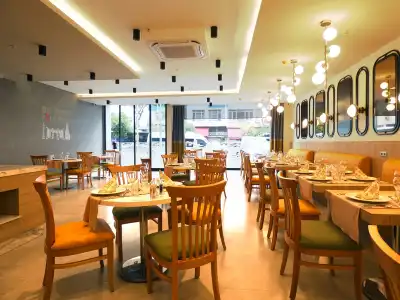 Old Town Point & Spa - 27