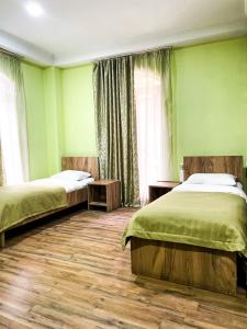 Dcorner - 12