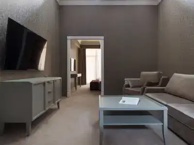 Zolotoy Delfin - 107