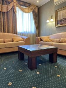 La Vie De Chateau - 258